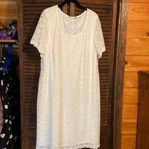 Beautiful, fully lined ivory dress